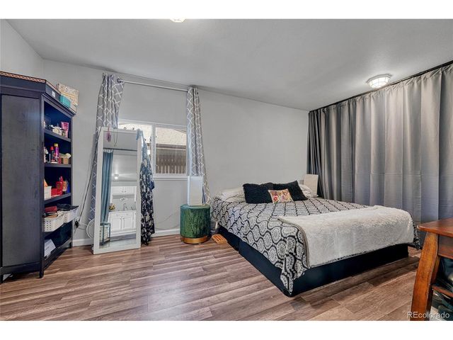 841 S Oakland St, Aurora, CO 80012