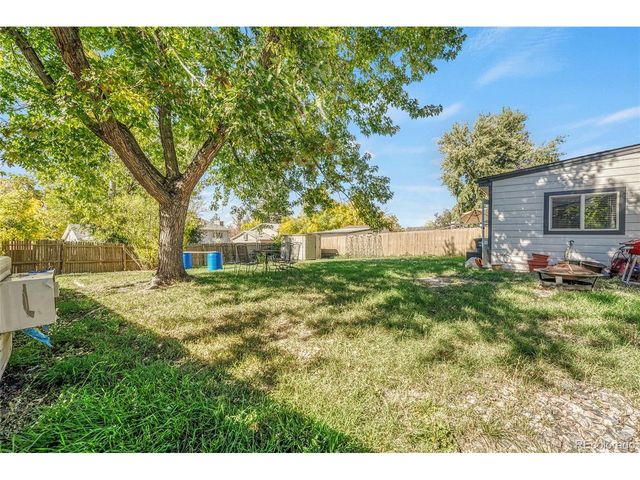 841 S Oakland St, Aurora, CO 80012