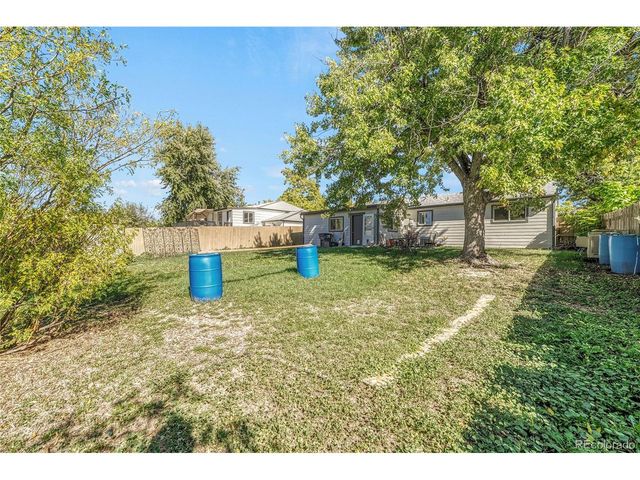 841 S Oakland St, Aurora, CO 80012