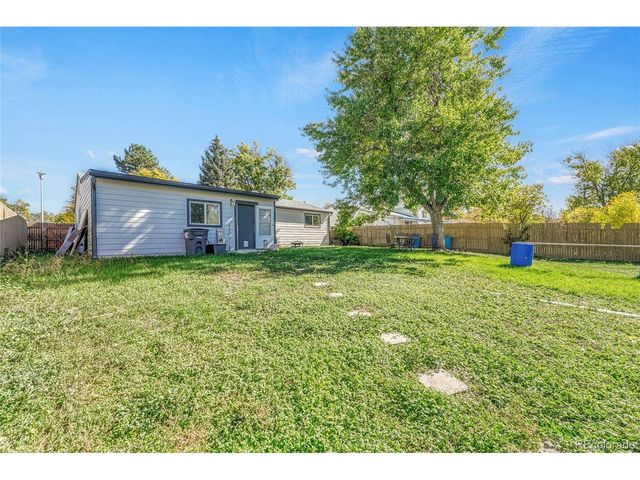 841 S Oakland St, Aurora, CO 80012