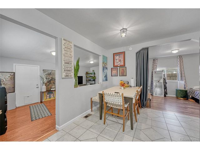 841 S Oakland St, Aurora, CO 80012