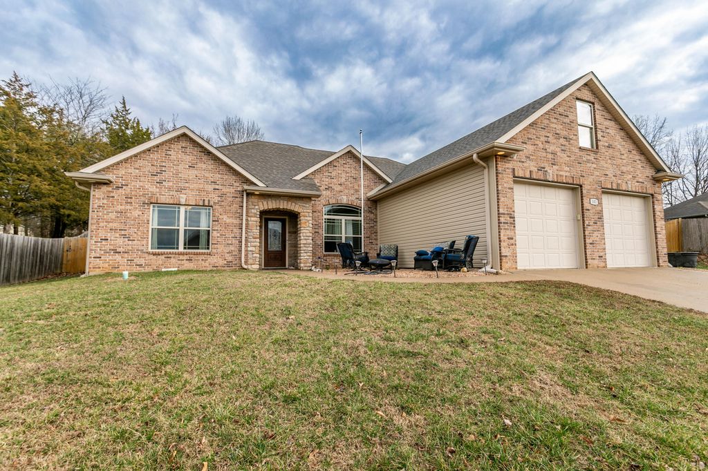 102 KIPLING WAY, Columbia, MO 65201