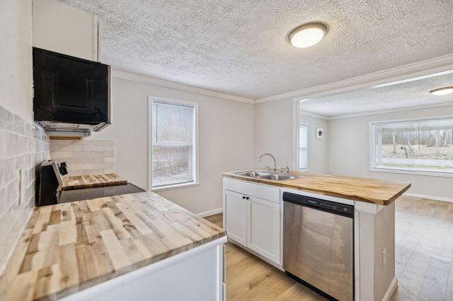 396 Pomona Rd, Crossville, TN 38571