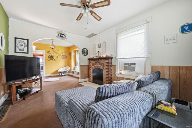 220 S Martin Avenue, Muncie, IN 47303