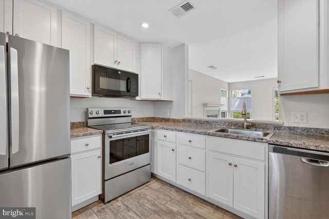 4505-F SAHALEE CT, Alexandria, VA 22312