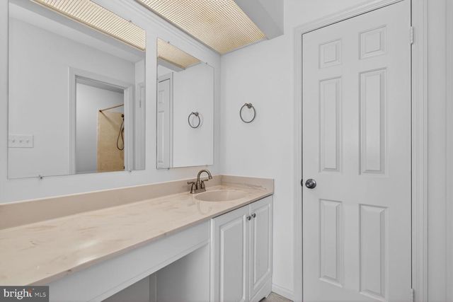 4505-F SAHALEE CT, Alexandria, VA 22312