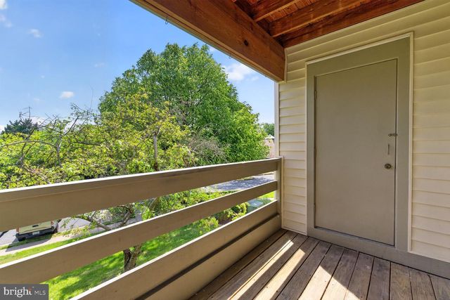 4505-F SAHALEE CT, Alexandria, VA 22312