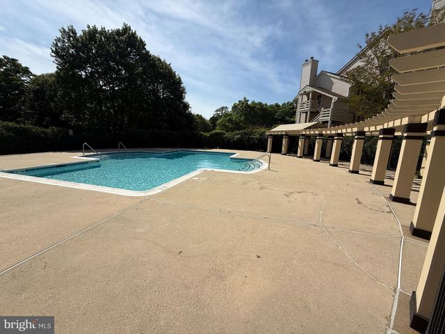 4505-F SAHALEE CT, Alexandria, VA 22312