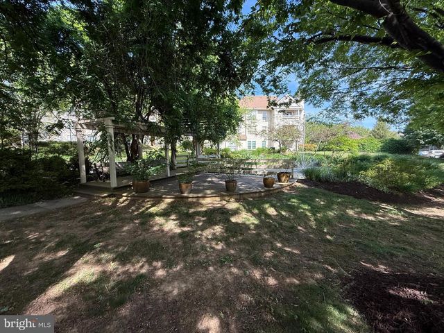 4505-F SAHALEE CT, Alexandria, VA 22312