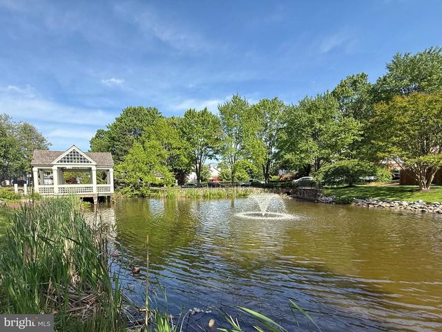 4505-F SAHALEE CT, Alexandria, VA 22312