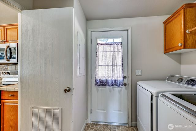 372 Port Hadlock Heights Road, Port Hadlock, WA 98339