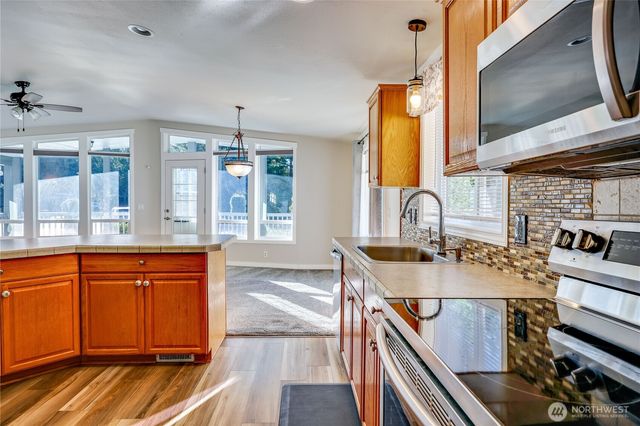 372 Port Hadlock Heights Road, Port Hadlock, WA 98339