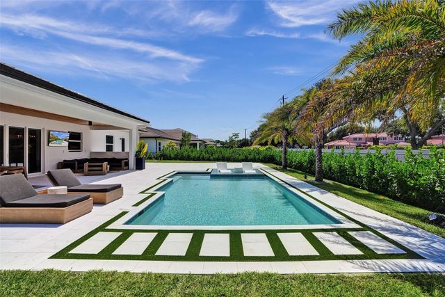 10975 N Sierra Ranch Drive, Davie, FL 33324