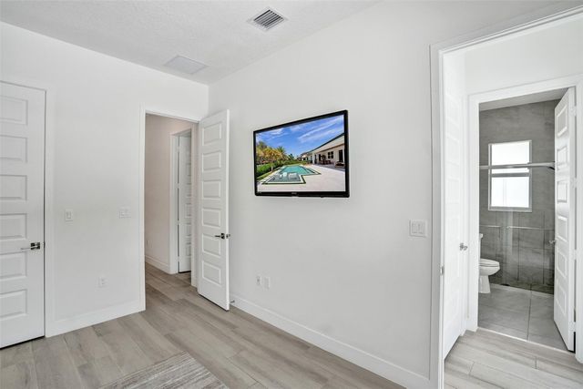 10975 N Sierra Ranch Drive, Davie, FL 33324