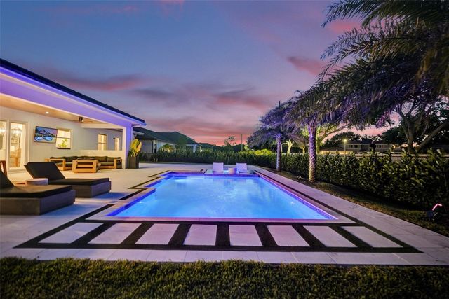 10975 N Sierra Ranch Drive, Davie, FL 33324