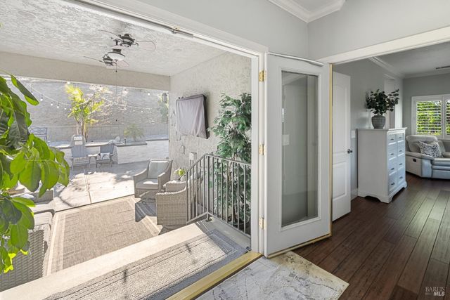 6141 N Vine St, Vacaville, CA 95688