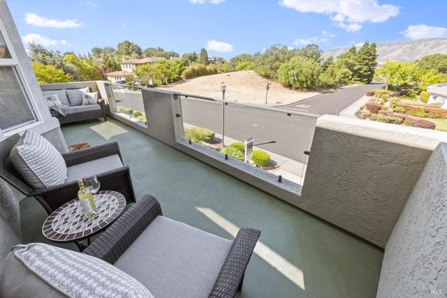 6141 N Vine St, Vacaville, CA 95688