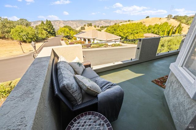 6141 N Vine St, Vacaville, CA 95688