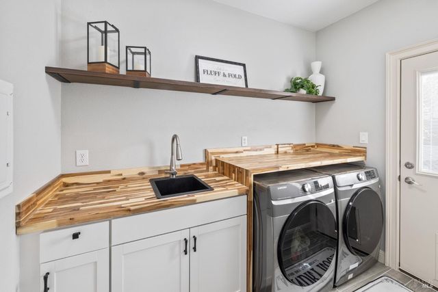 6141 N Vine St, Vacaville, CA 95688