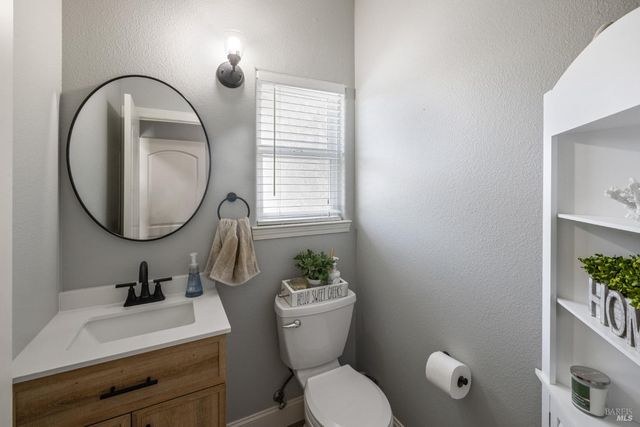 6141 N Vine St, Vacaville, CA 95688