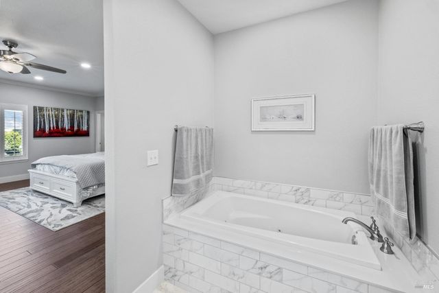 6141 N Vine St, Vacaville, CA 95688