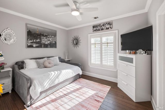 6141 N Vine St, Vacaville, CA 95688