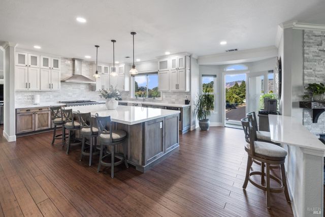 6141 N Vine St, Vacaville, CA 95688