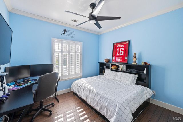 6141 N Vine St, Vacaville, CA 95688