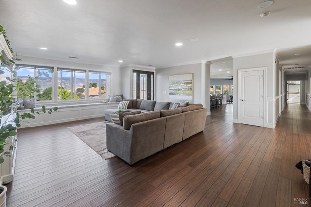 6141 N Vine St, Vacaville, CA 95688