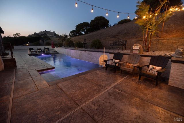 6141 N Vine St, Vacaville, CA 95688