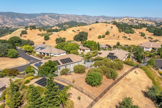 6141 N Vine St, Vacaville, CA 95688