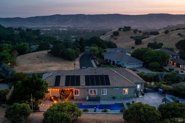 6141 N Vine St, Vacaville, CA 95688