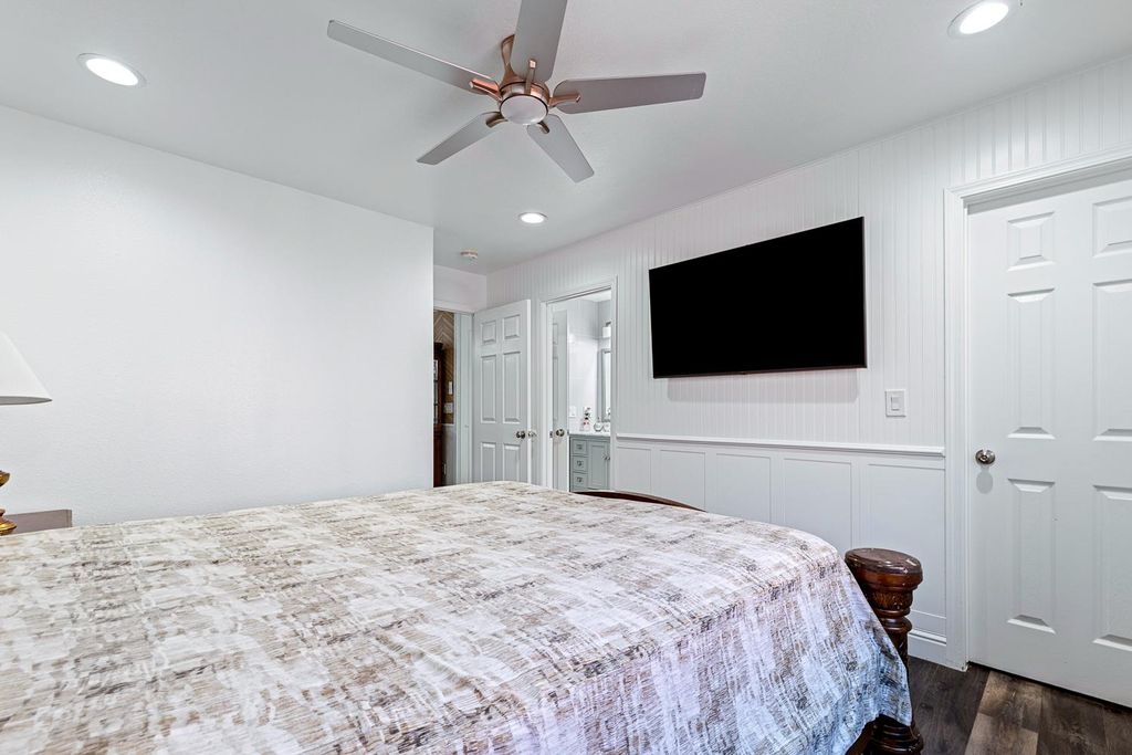Image 25 of property listing at 408 W San Joaquin Street, Avenal, CA 93204