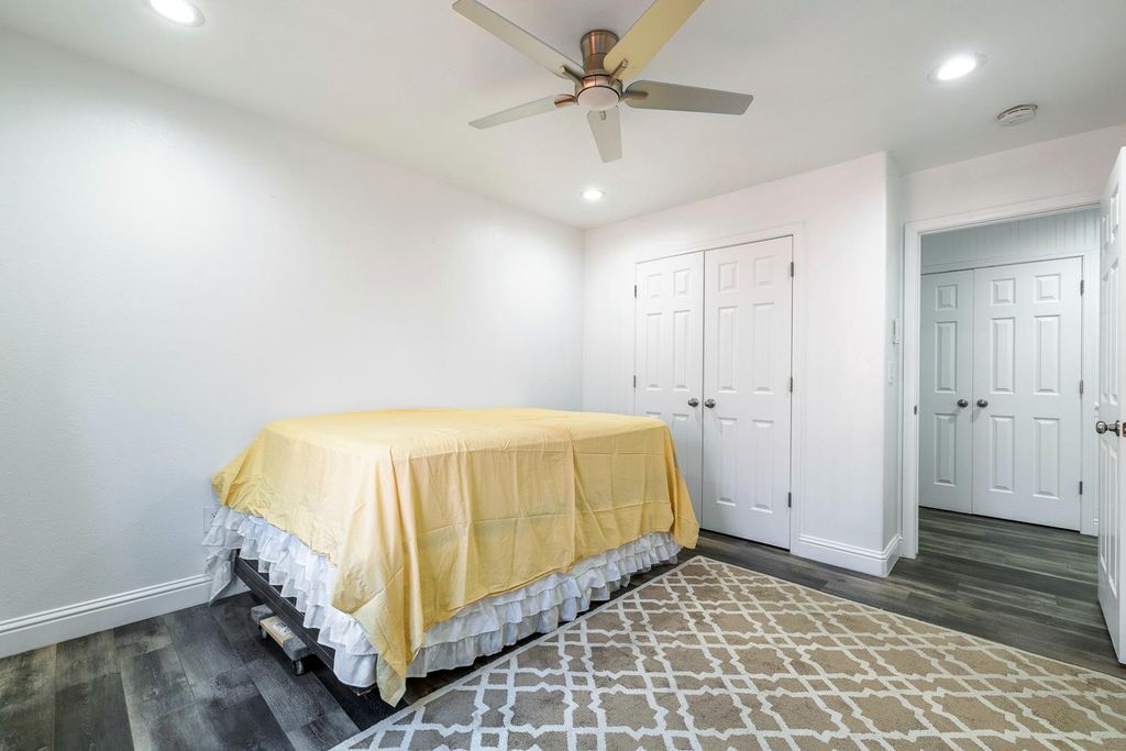 Image 33 of property listing at 408 W San Joaquin Street, Avenal, CA 93204