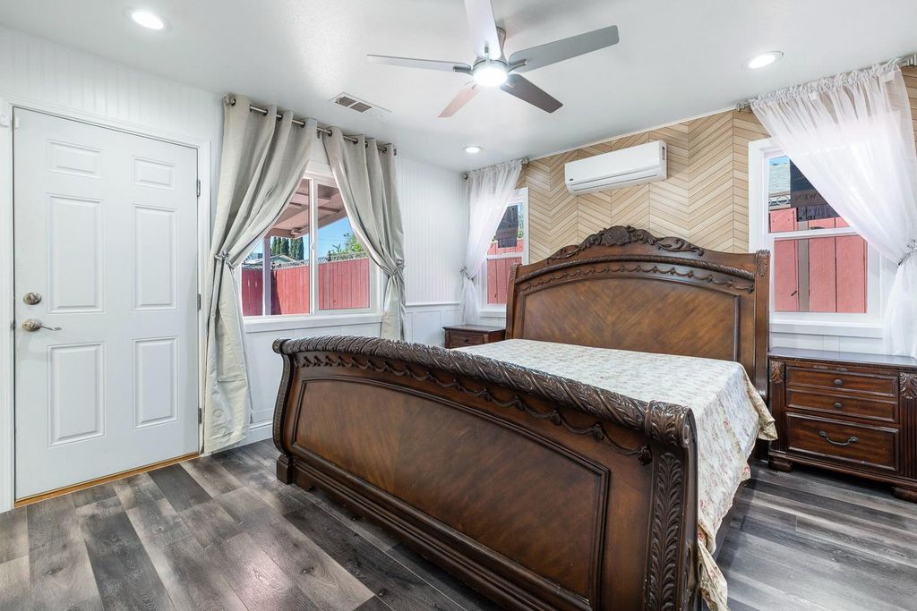 Image 34 of property listing at 408 W San Joaquin Street, Avenal, CA 93204