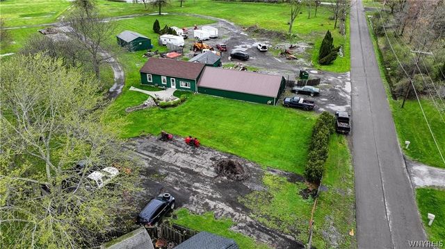 2572 Lakeview Road, Hamburg, NY 14085