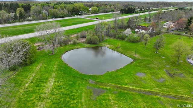2572 Lakeview Road, Hamburg, NY 14085