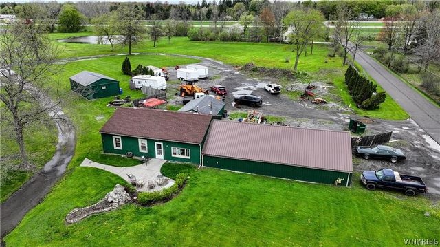 2572 Lakeview Road, Hamburg, NY 14085