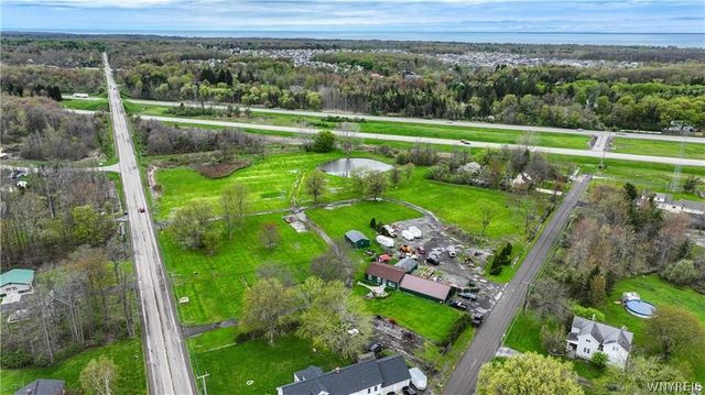 2572 Lakeview Road, Hamburg, NY 14085