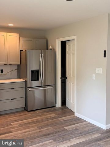10 BRANDON, Lancaster, PA 17603