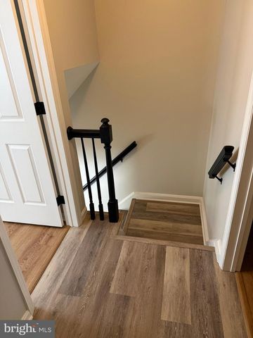 10 BRANDON, Lancaster, PA 17603