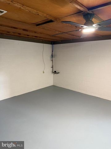 10 BRANDON, Lancaster, PA 17603