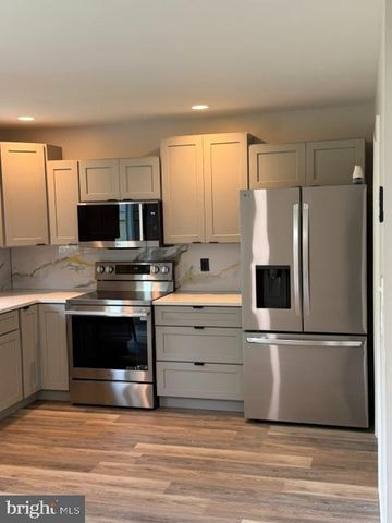 10 BRANDON, Lancaster, PA 17603