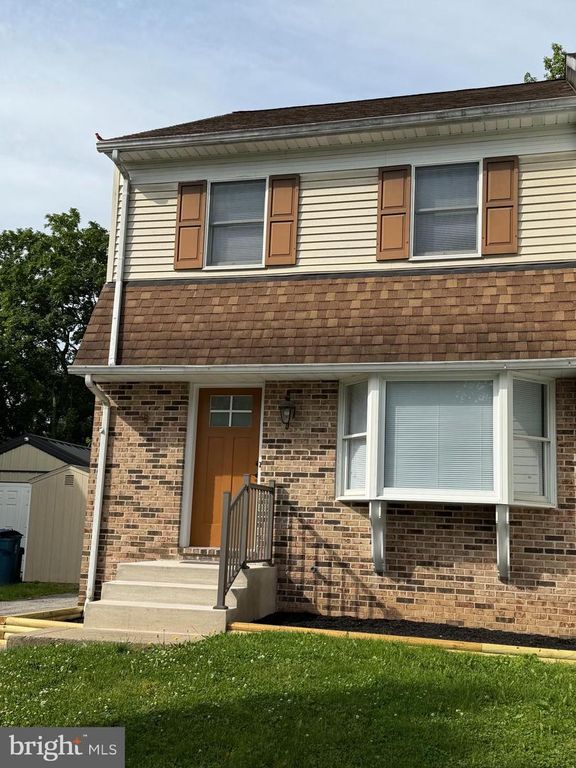 10 BRANDON, Lancaster, PA 17603