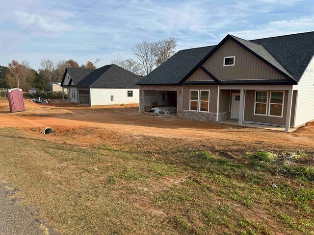 931 Ferree Road, Campobello, SC 29322