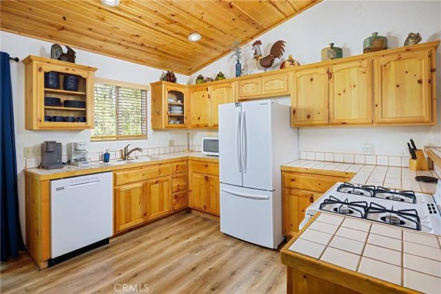 517 Sugarloaf, Big Bear City, CA 92314