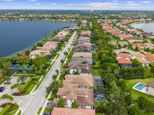 8785 W Watercrest Circle W, Parkland, FL 33076