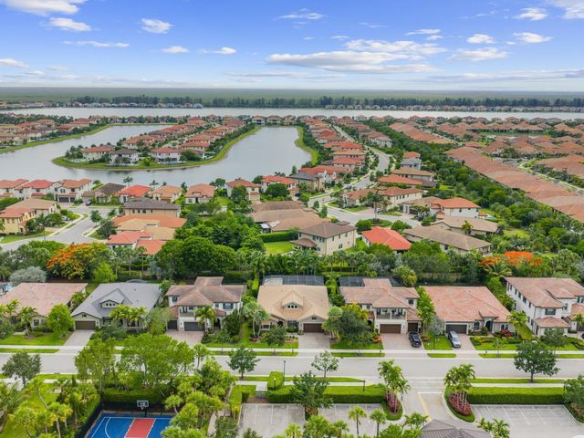8785 W Watercrest Circle W, Parkland, FL 33076