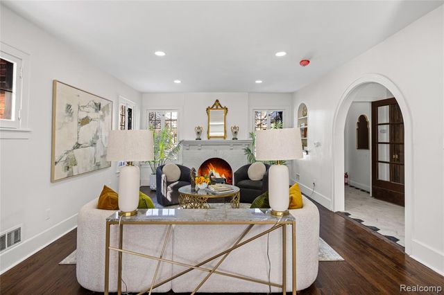 1977 Atkinson Street, Detroit, MI 48206