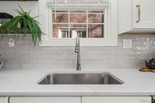 1977 Atkinson Street, Detroit, MI 48206